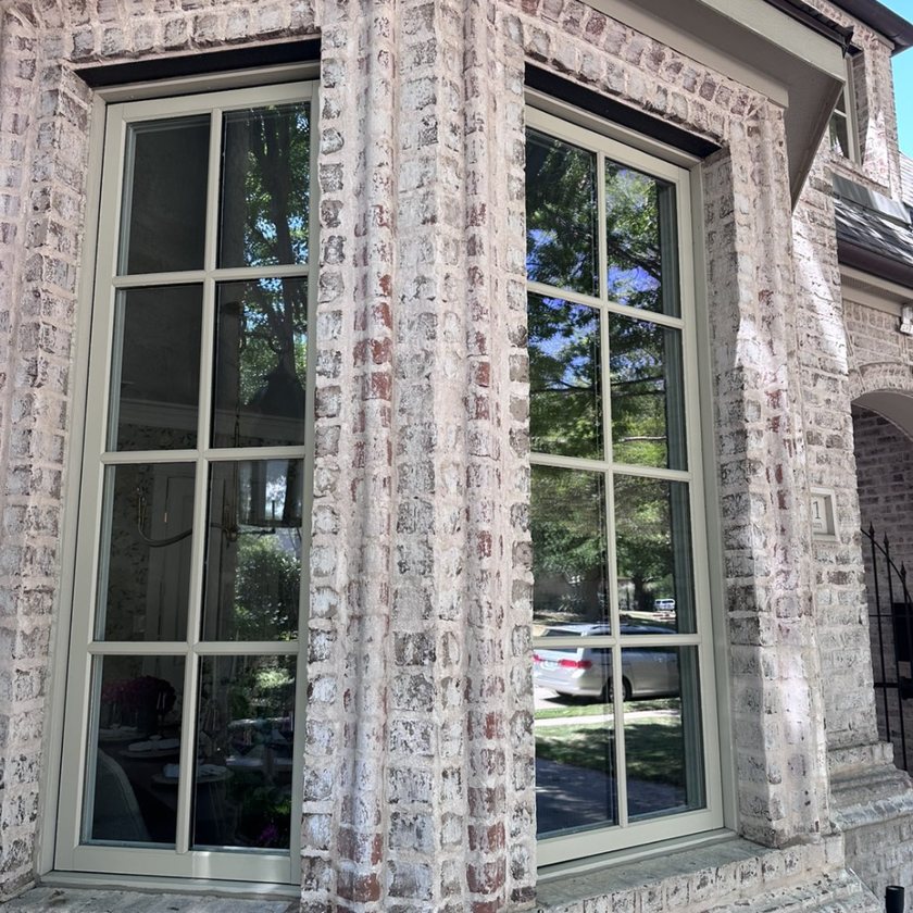 Spotless brick bay window cleaned by Otterly Clean Exteriors in Frisco, TX